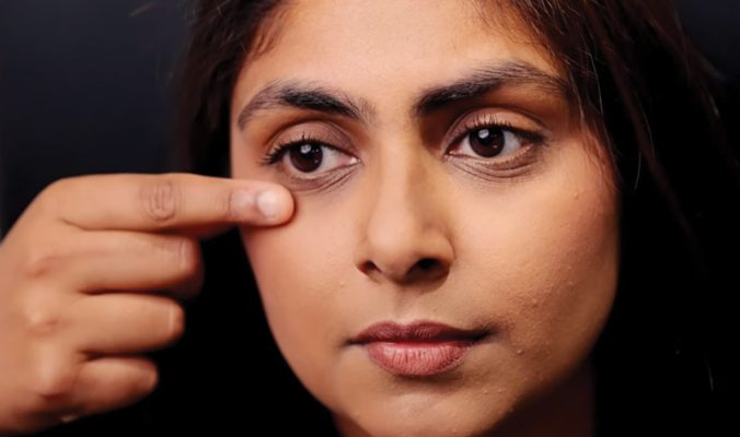 Massage-Eyes-Thumb